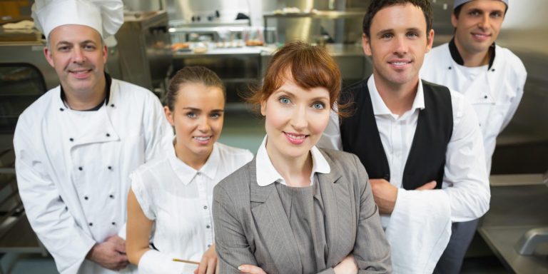 Servicemitarbeiter in einem Hotel